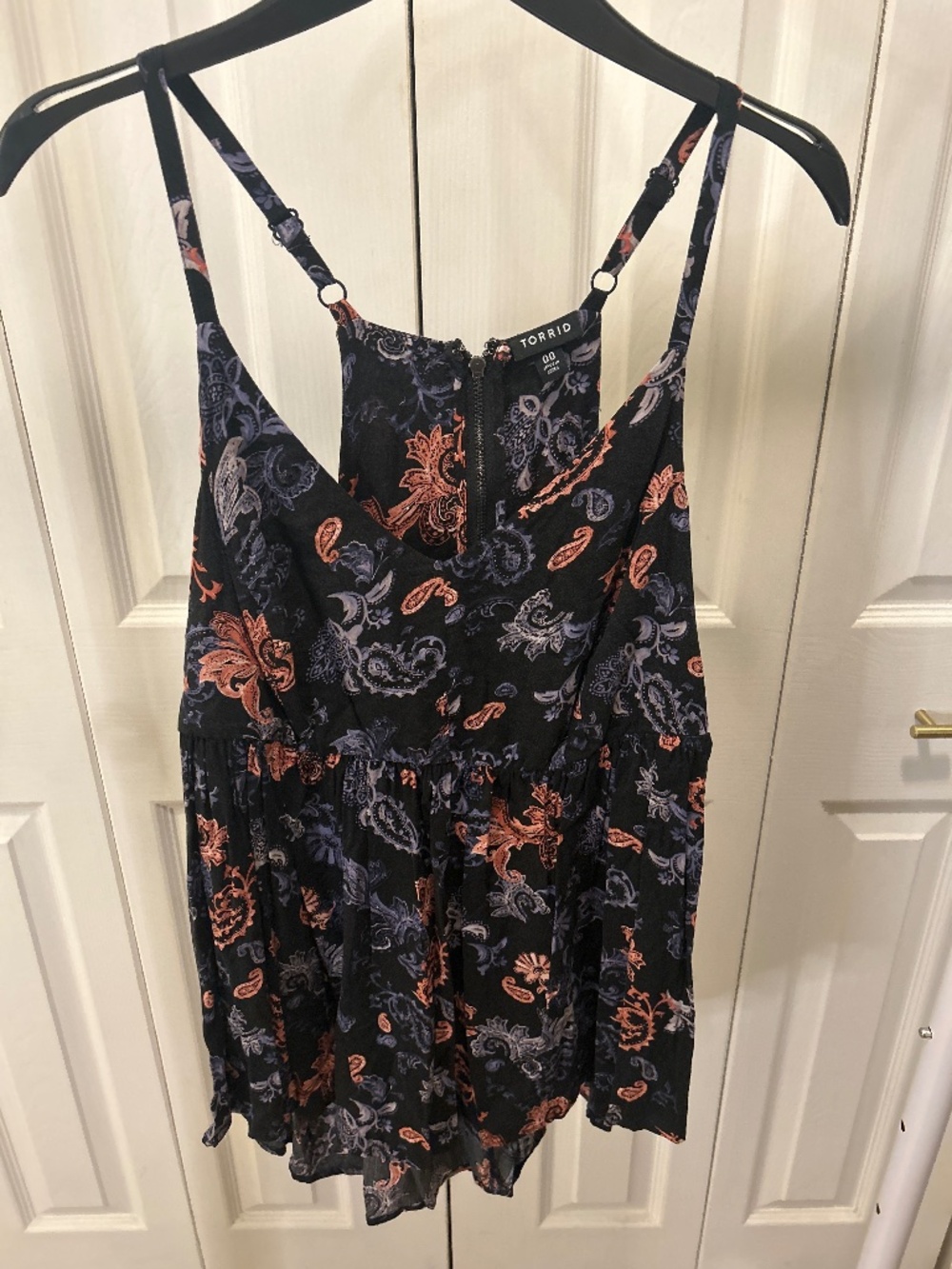 Torrid Black & Paisley Racerback Zippered Tank Size 00